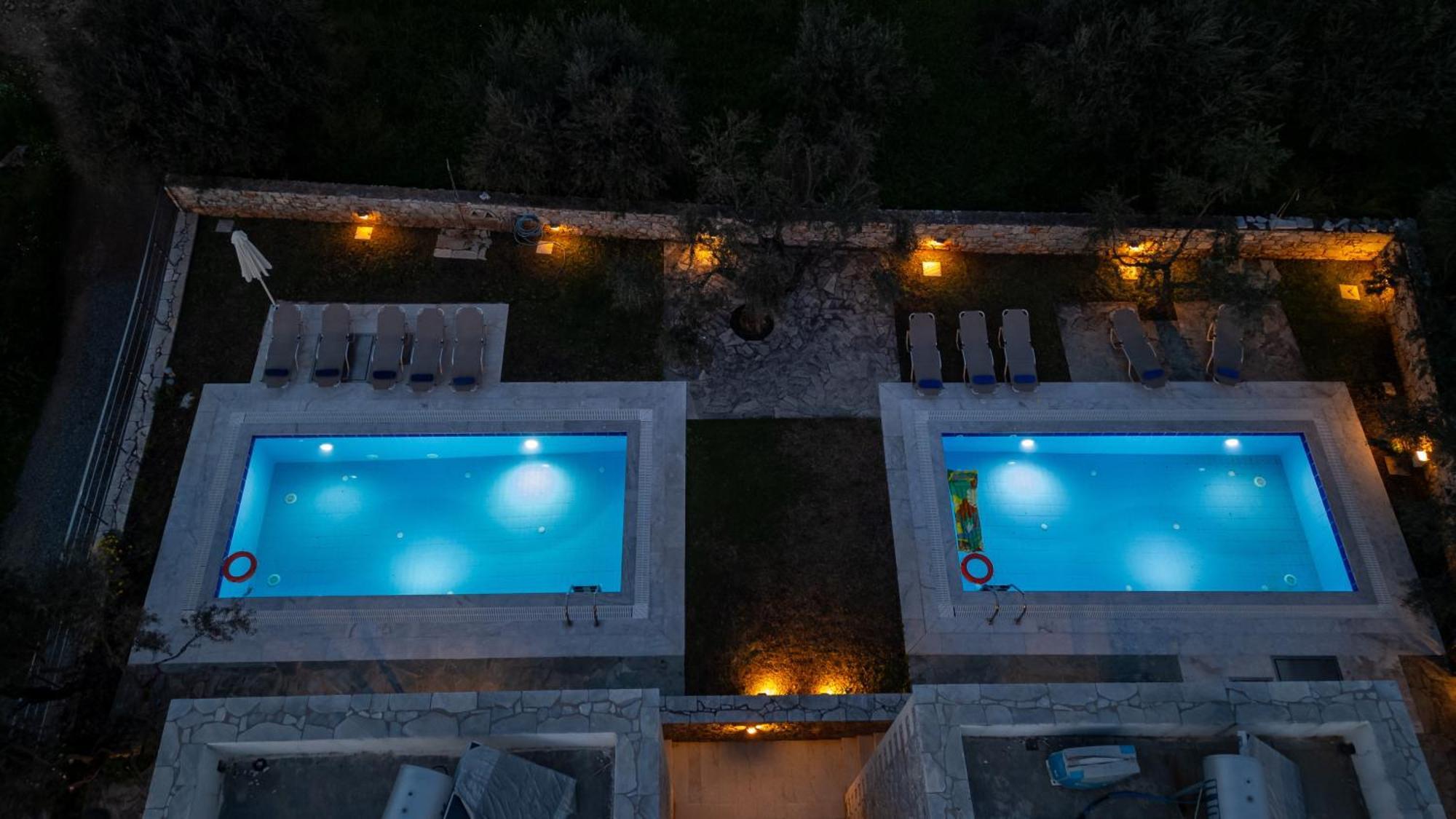 Torri Di Pietra Villa Stoúpa Exteriör bild