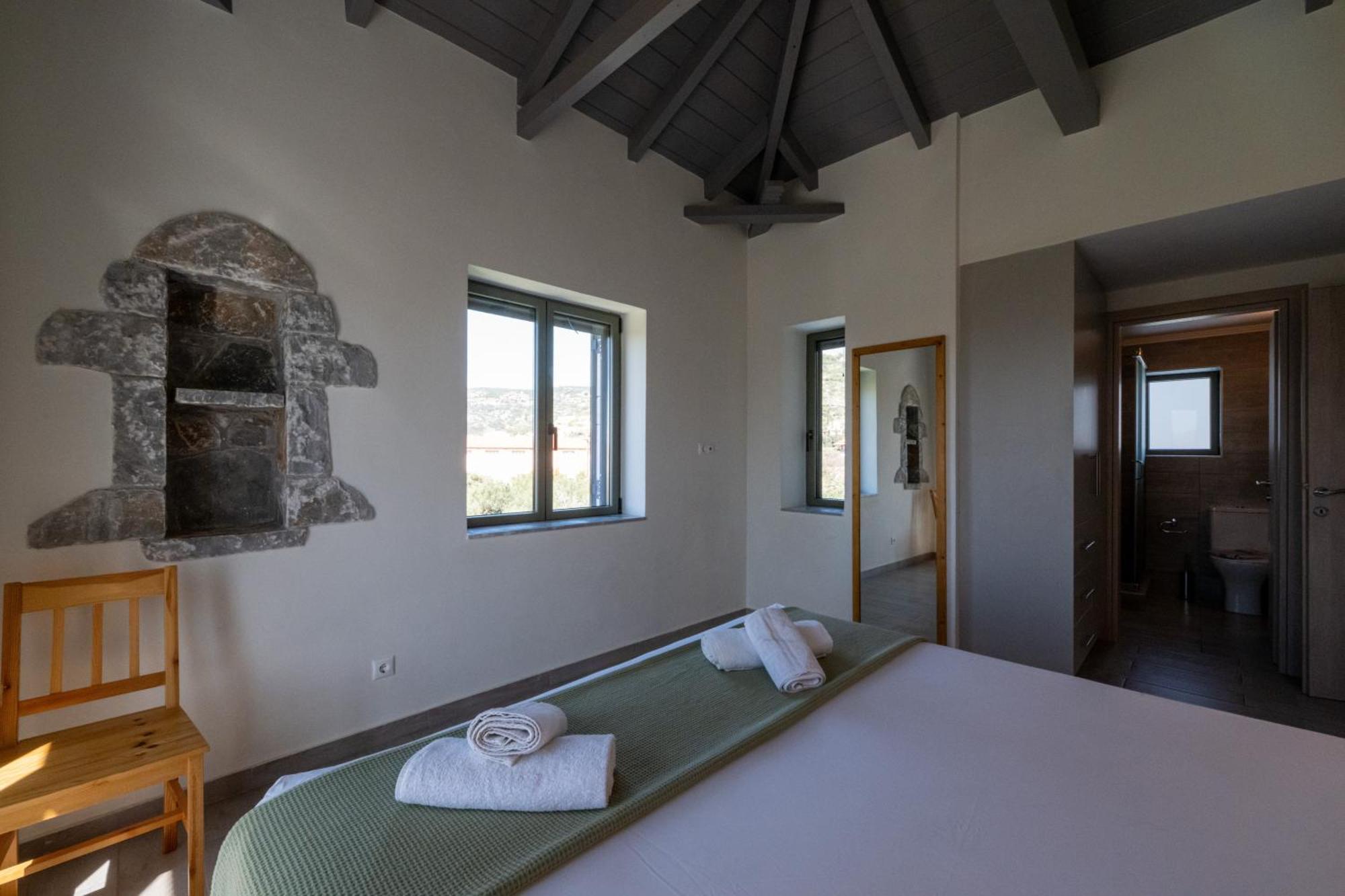 Torri Di Pietra Villa Stoúpa Rum bild