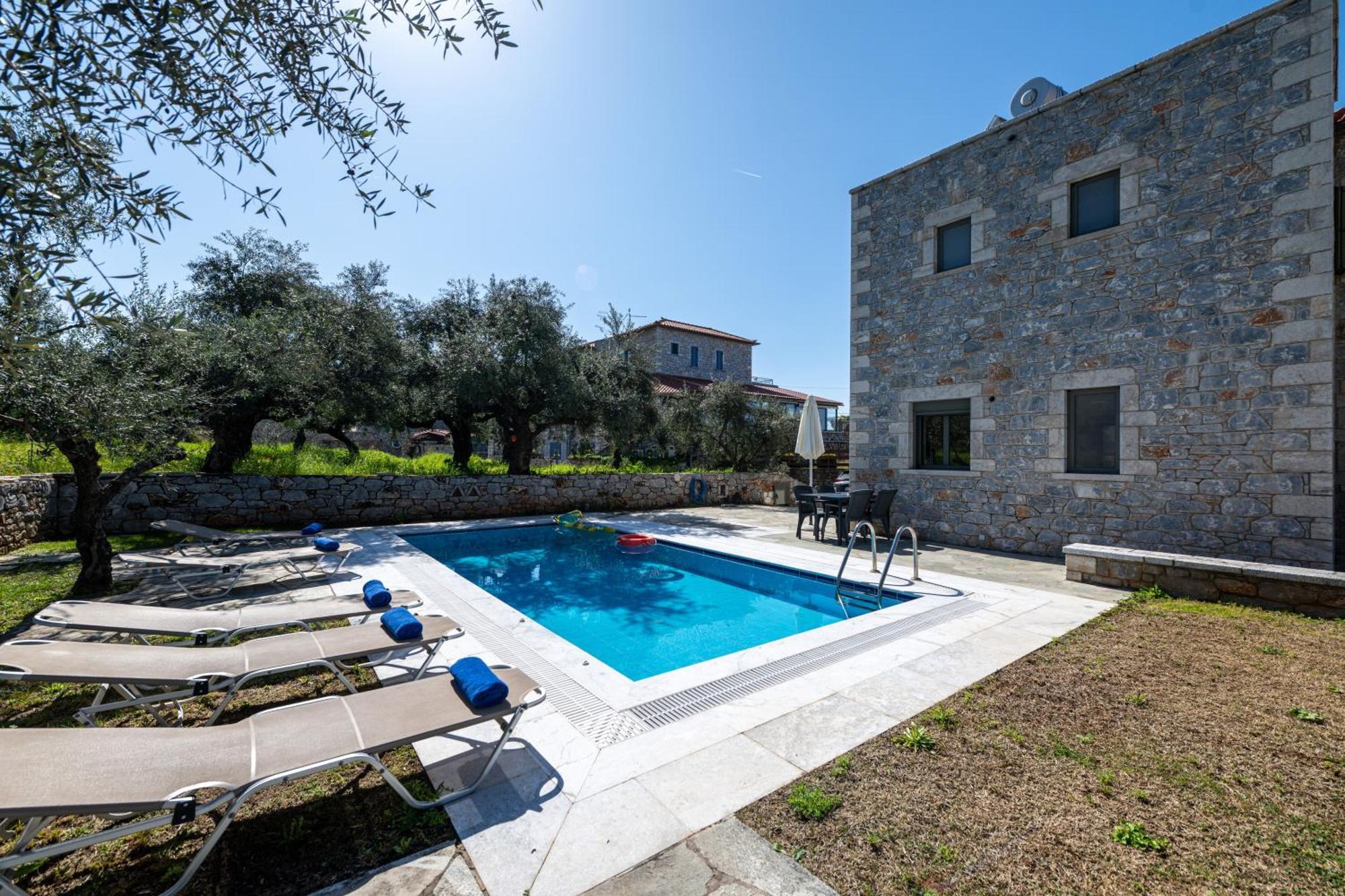 Torri Di Pietra Villa Stoúpa Rum bild